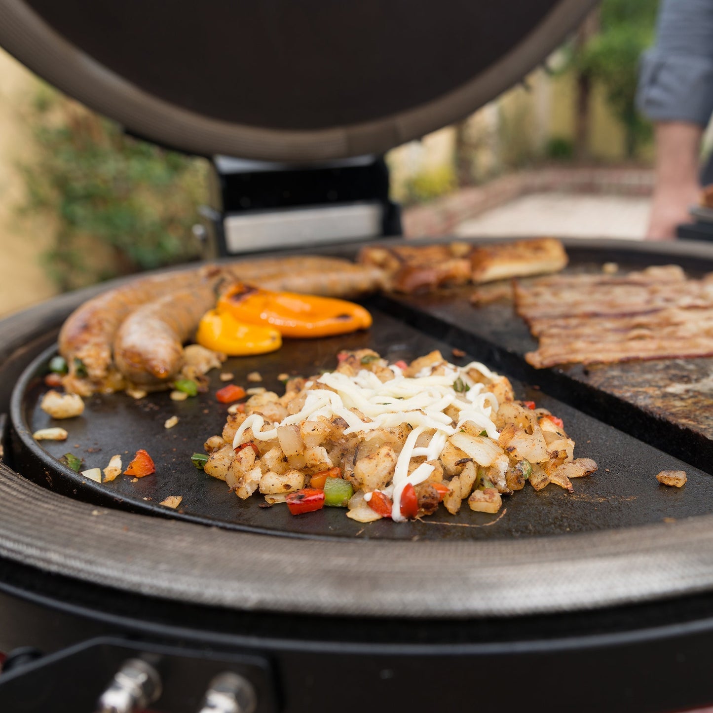 Kamado Joe Classic II with Explorer Pack